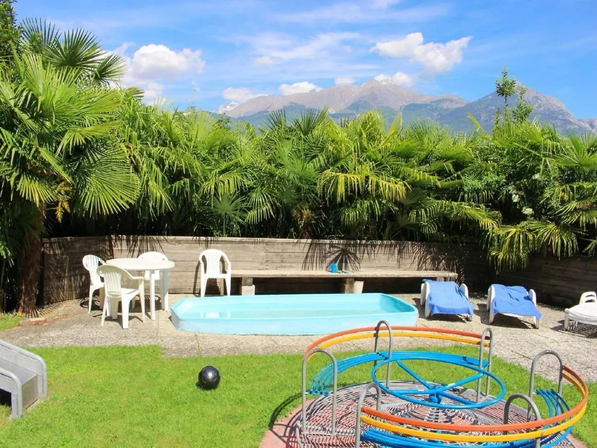 Carlo B Garten Ferienwohnung Eg Piantedo Italy